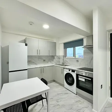 2-Bedroom Flat Near Euston Station, Central Londra Esterno foto